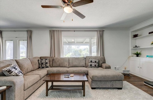 GameRoom/2BD/Centrally Located/Fast WiFi