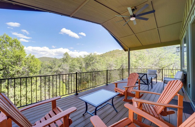 Games & Outdoor Seating: Cabin in Scenic Payson!