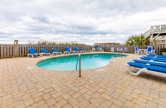 Garden City*Direct Oceanfront, Granite,Leather* FREE WIFI,Private Pool and more
