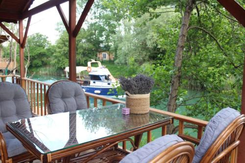 Garden Party House