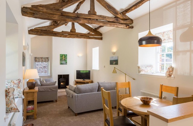 Garden View Cottage in a Grade II*'listed property