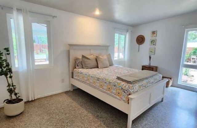 GardenHouse @AudubonPark Sleeps 8