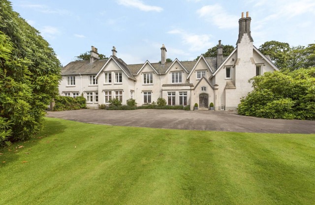 Gardens by the Sea - Eight Bedroom Villa, Sleeps 15