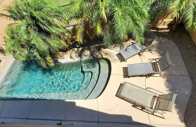 Gated Ocotillo house, pool heater, BBQ, golf views