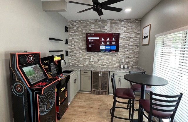 Gated*Private Rooftop*Private Garage*Walk to GWCC, Benz Stadium, Aquarium