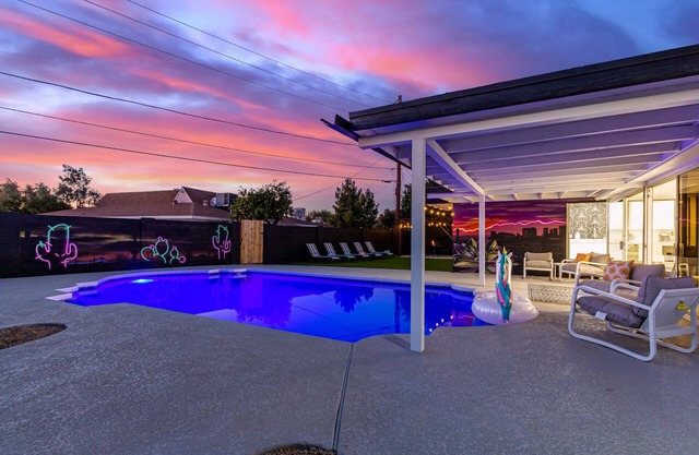 GCU.heatedPool^PuttPutt^Foosball^PingPong^CornHole#DEALSDEALS