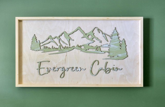 Gentle Breeze: The Evergreen: Romantic Secluded Getaway