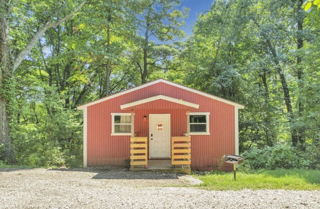 Gentle Breeze: The Maple: Romantic Secluded Getaway