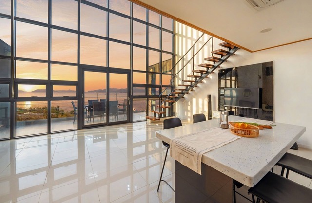 Geoje Ahat Spa Pension