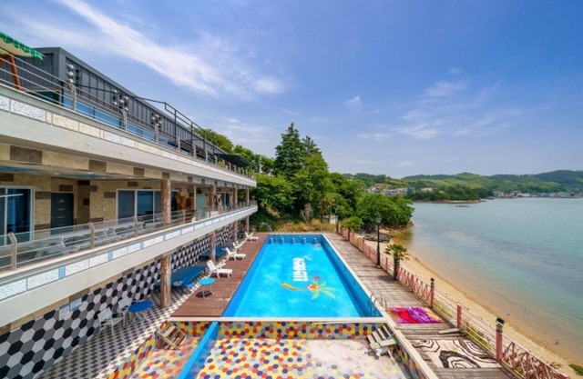Geoje Island Jangmok Hawaii Pension