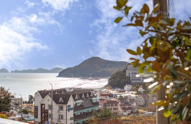 Geoje Wahyeon 47 Pension