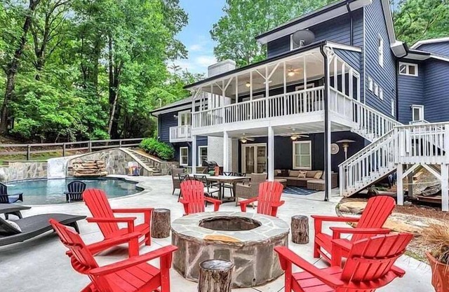 Georgia Lakeside Getaway with Private Pool