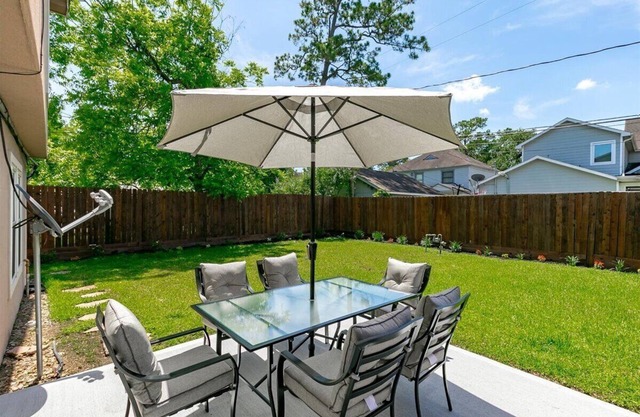 Get Together & Stay-Play-Relax! Peaceful Oasis w/TVs, Games, & BBQ -LUCKY House