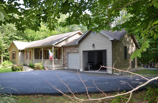Getaway to Cozy Ranch Home Nature w/Firepit PaddleBoard at BigBassLake.
