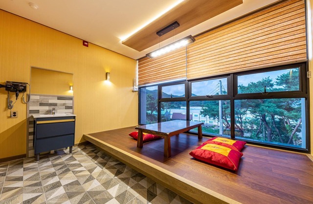 Geumsan High Hill Self Check-in Hotel