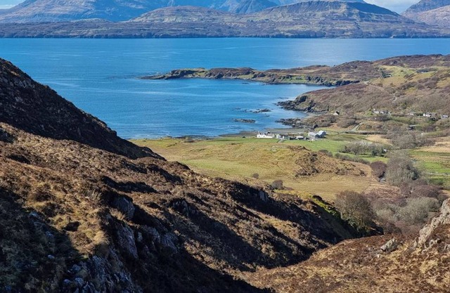 Gillean House - a house that sleeps 6 guests in 3 bedrooms