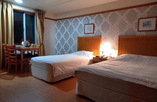 Gimcheon Park Tourist Hotel