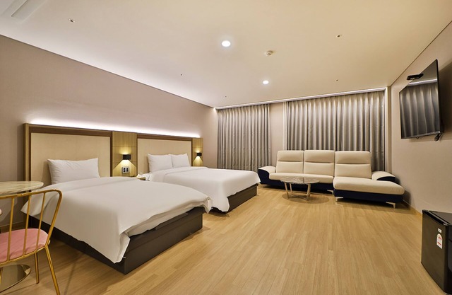 Gimhae Eobang-dong City Hotel