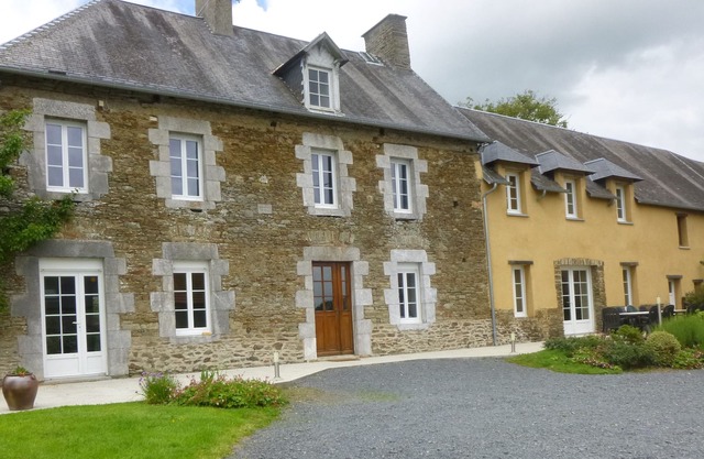 Gite in the heart of Normandy farmland, large living room for socialize