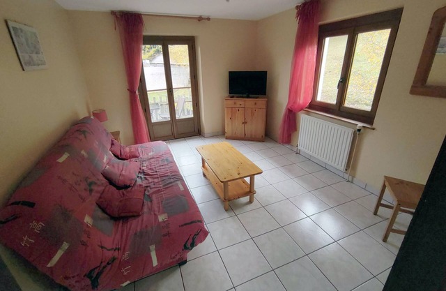 Gîte Lise with Spa Jacuzzi Sauna