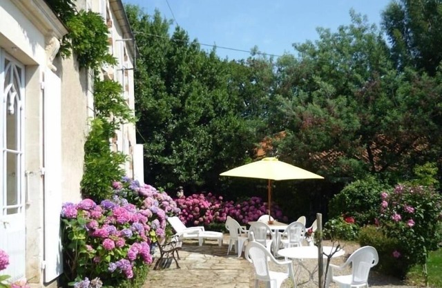 Gite Le Champ-Saint-Père, 3 bedrooms, 7 persons