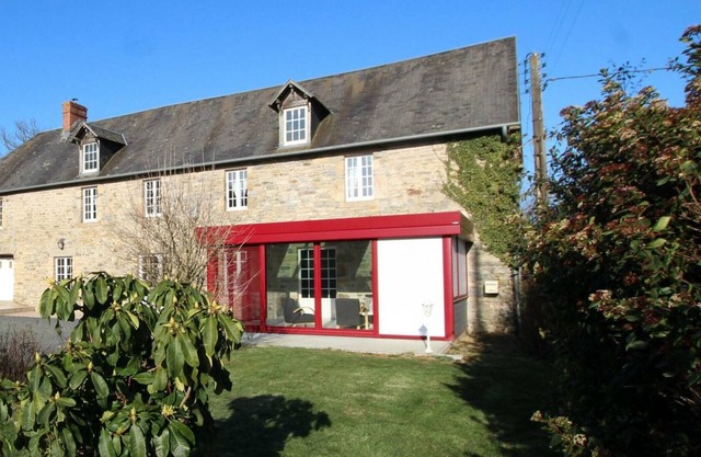 Gite Le Lorey, 4 bedrooms, 9 persons