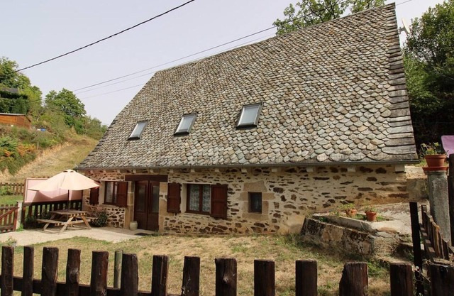 Gite Marcolès, 2 bedrooms, 4 persons