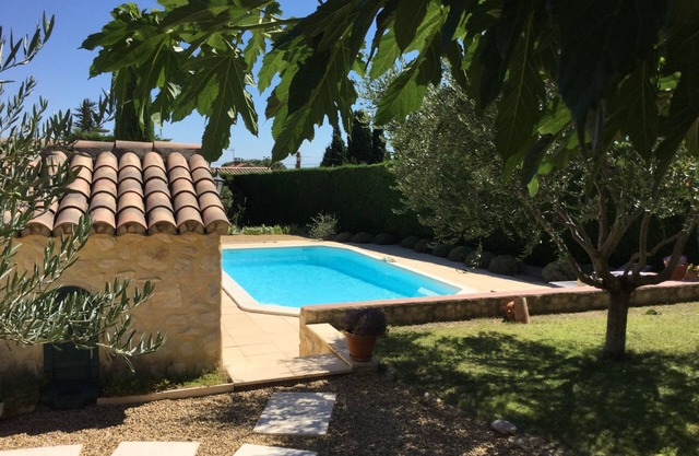 GITE "NEAR JASMIN" with POOL and GARDEN near Vaison La Romaine