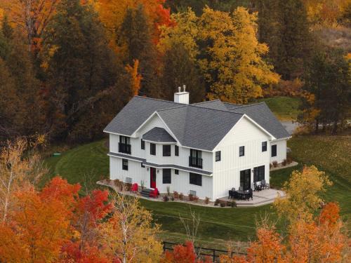 Giuliana Rose Farmhouse - On Traverse City vineyard