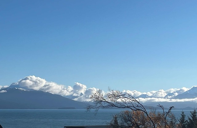 GLACIER SUITE, BEACH WALK INN, UPPER LEVEL UNITnFEATURING HOMER'S FANTASTIC VIEW