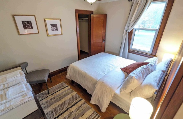 Gladstone: 3-Bedroom - Home + Loft