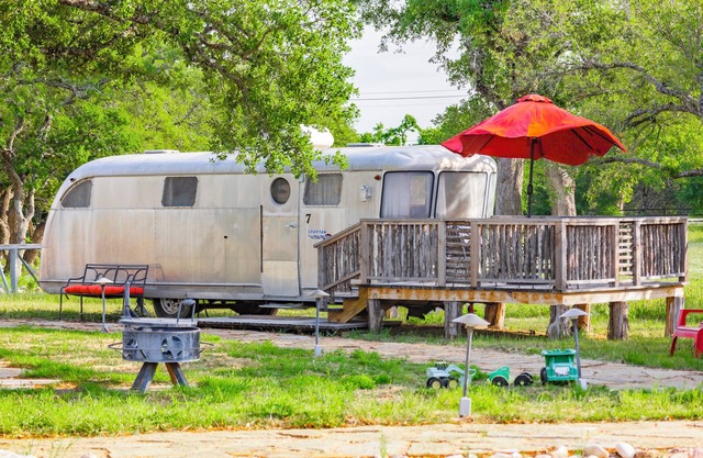 Glamping in Spicewood TX Hill Country~ The Spartan at Green Acres