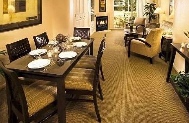 Glitz & Chill: Your Vegas Escape Just Minutes from the Strip in this 2 bedroom