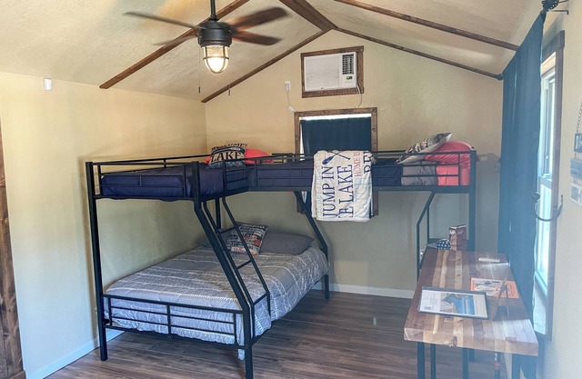 Glorious 5 Lake Eastland Glamping Tiny Town Mockingbyrd