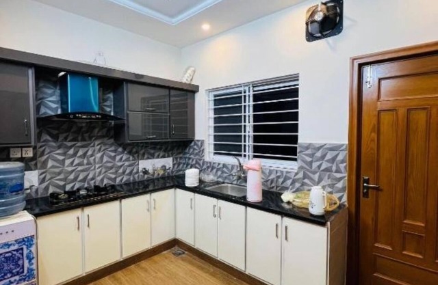 Glorious Guest House (Standard King Room)n