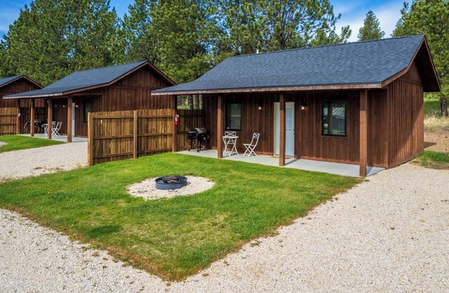 Gold Valley Camp Cabin 3 | 1 Bed, 1 Bath