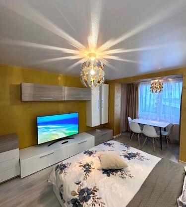 Gold Vibe Apartment