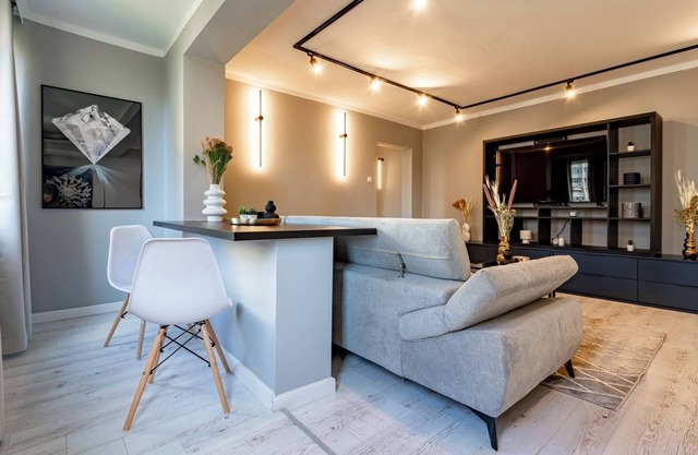 Golden Glow Hideaway