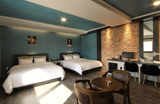 GoldenRoot Hotel in Gimhae