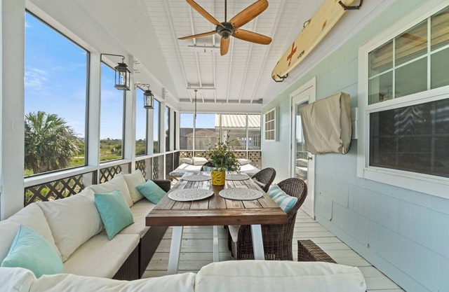 Golf Cart | Pet Friendly | Short Walk to Beach | Latitude Adjustment