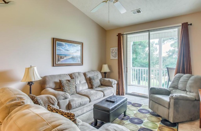 Golf Getaway with Pool Access in Myrtle Beach!