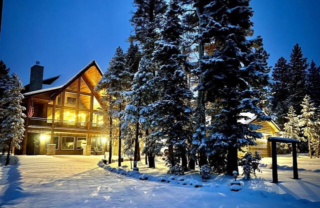Good Karma Cabin - Luxury Mountain Retreat