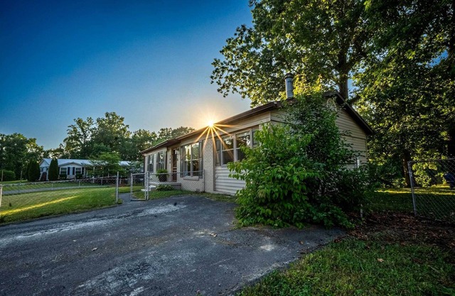 Gorge Getaway | Near ACE Firepit Pet-Friendly