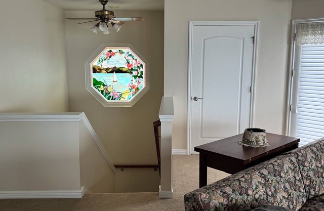 Gorgeous 2-bedroom view apartment in University Place