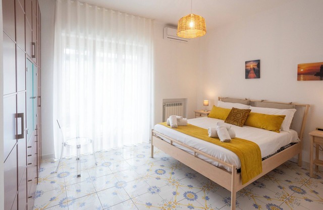 Gorgeous apartment in Sorrento within walking distance of the center