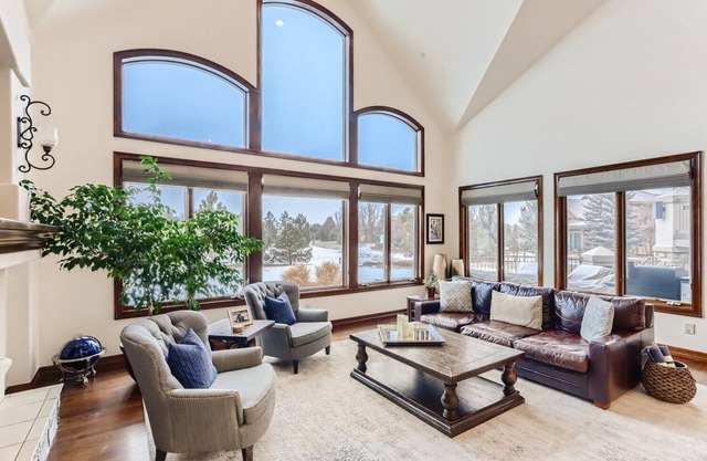 Gorgeous Executive Rental With Amazing Views Minutes From Boulder
