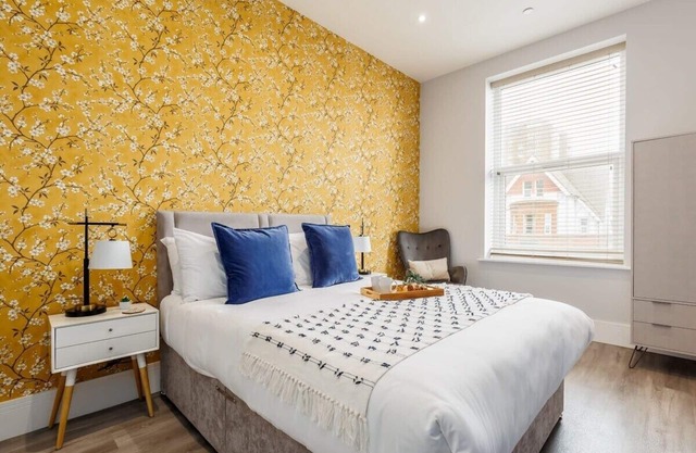 Gorgeous Family 2-Bed Apt w/Free Gym & Parking