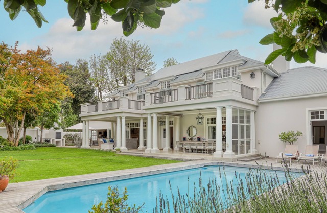 Gorgeous family home in Upper Constantia
