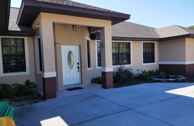 GORGEOUS HOME 5 MIN FROM THE BEACH