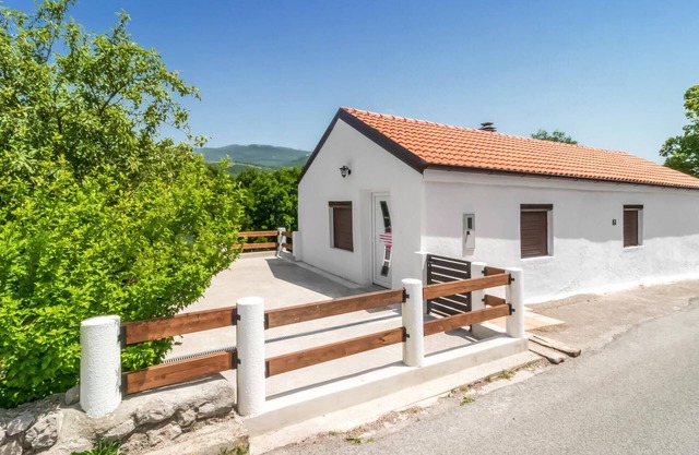 Gorgeous home in Bater